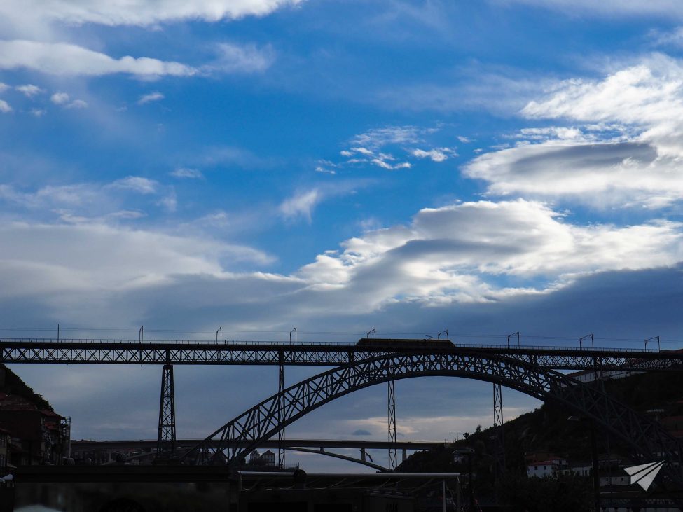 bridge Ponte Luís I by day